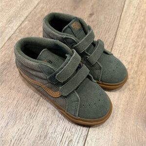 Toddler size 9 green high top vans